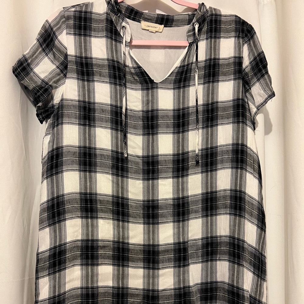 Black and White Plaid Short Sleeve Dress with Tie Neck